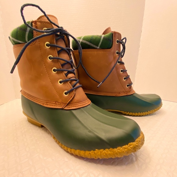 hunter green duck boots